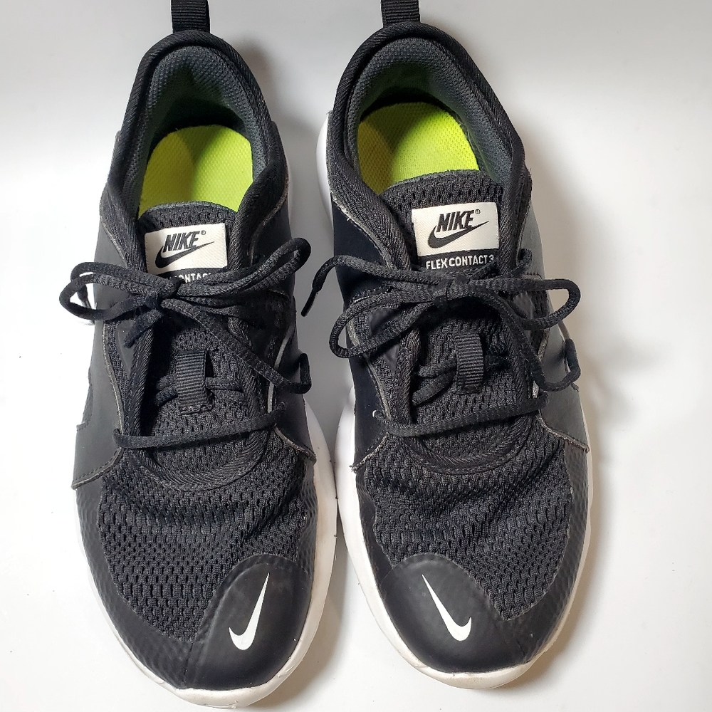 NIKE Flex Contact Black teen girl size 4 sneakers